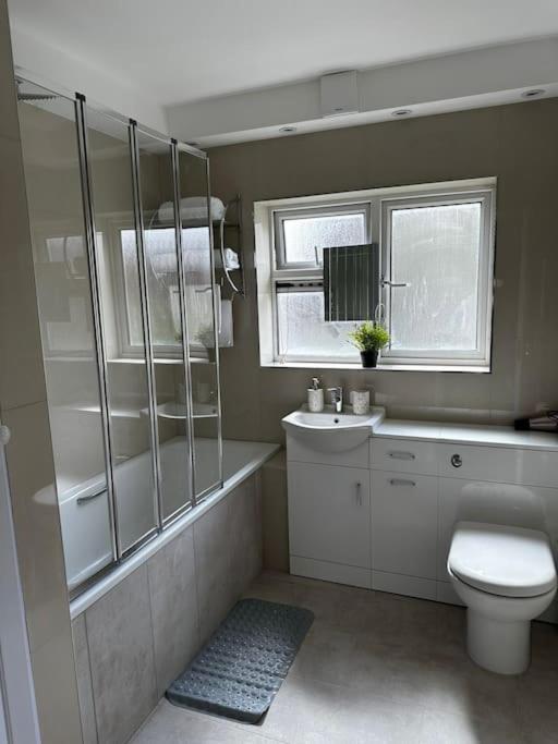 Oxfords 5 Star Lux 2 Bedroom Flat Near Jr 5 Pax, Permit Parking *