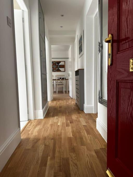 Oxfords 5 Star Lux 2 Bedroom Flat Near Jr 5 Pax, Permit Parking *